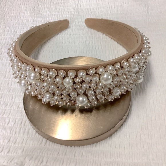 🌼 Faux Pearl Embellished Headband Hair Hoop NWOT - Picture 2 of 5